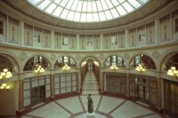 Colbert_Galerie_Dec07-4dd24