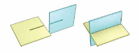The classic situation of two connected slices: for each piece we create a rectangualr slit in correspondence with the intersection line